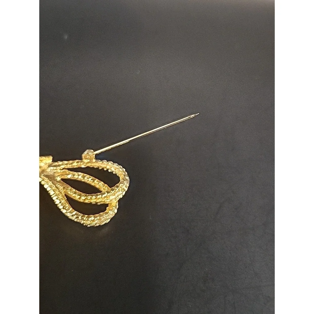 Vintage Goldtoned Snake Chain Bow Brooch Pin 3